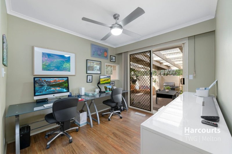 Photo - 5 Linlithgow Way, Melton West VIC 3337 - Image 14