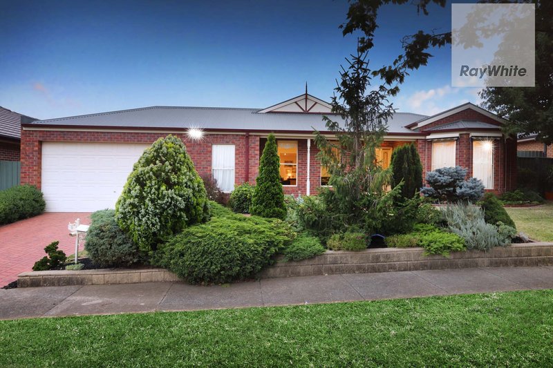 5 Lloyds Place, Attwood VIC 3049
