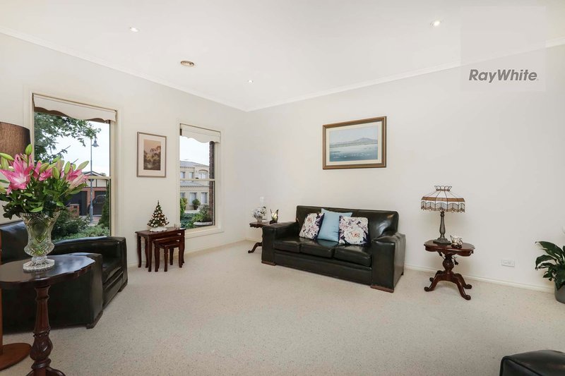 Photo - 5 Lloyds Place, Attwood VIC 3049 - Image 7