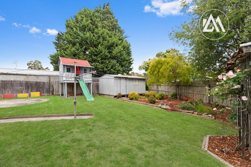 Photo - 5 Lobator Street, Frankston North VIC 3200 - Image 17