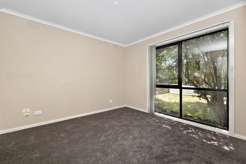 Photo - 5 Lochaber Avenue, Frankston VIC 3199 - Image 4