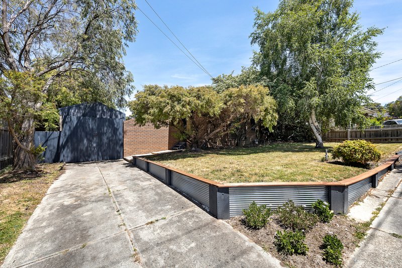 Photo - 5 Lochaber Avenue, Frankston VIC 3199 - Image 6