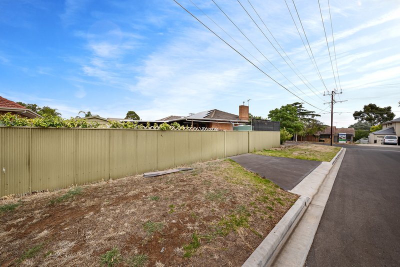 Photo - 5 Lochiel Avenue, Campbelltown SA 5074 - Image 12