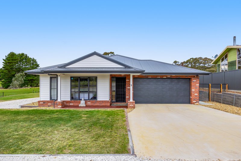 5 Lock Street, Smythesdale VIC 3351