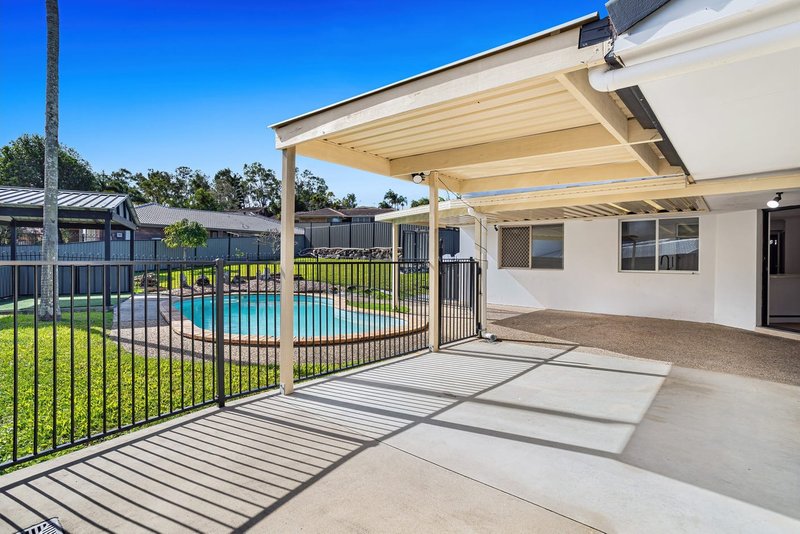 Photo - 5 Lockhart Place, Helensvale QLD 4212 - Image 7