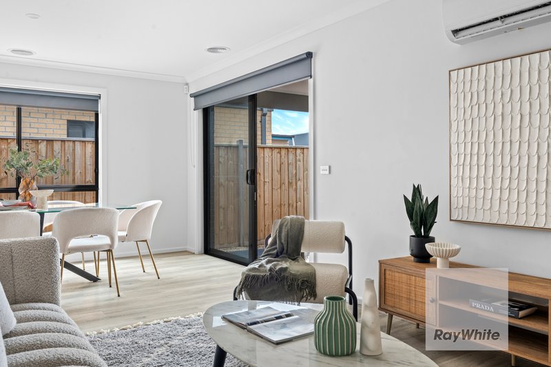 Photo - 5 Lomond Street, Beveridge VIC 3753 - Image 8