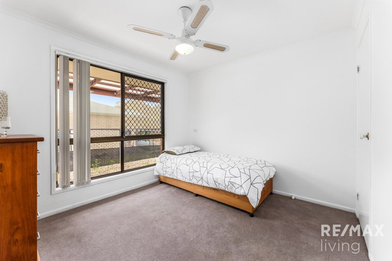 Photo - 5 Londonderry Court, Burpengary QLD 4505 - Image 9