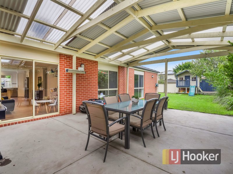 Photo - 5 Longhirst Avenue, Cranbourne VIC 3977 - Image 5