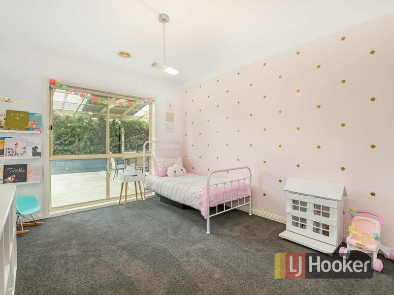 Photo - 5 Longhirst Avenue, Cranbourne VIC 3977 - Image 13