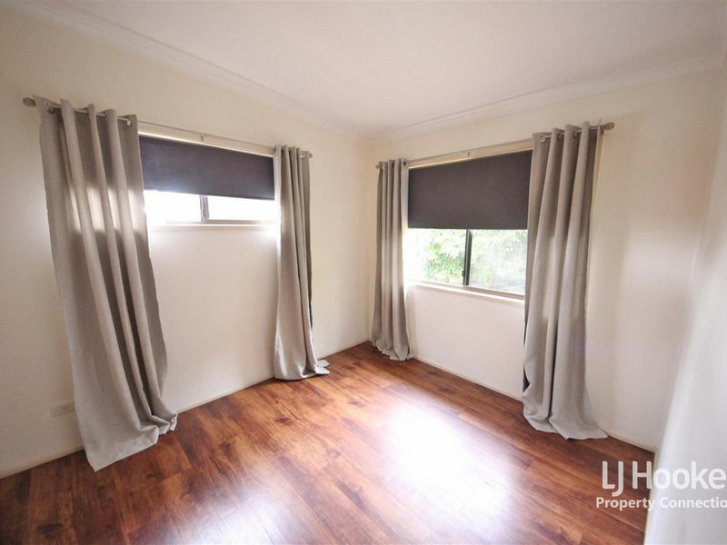 Photo - 5 Loowa Street, Kallangur QLD 4503 - Image 3