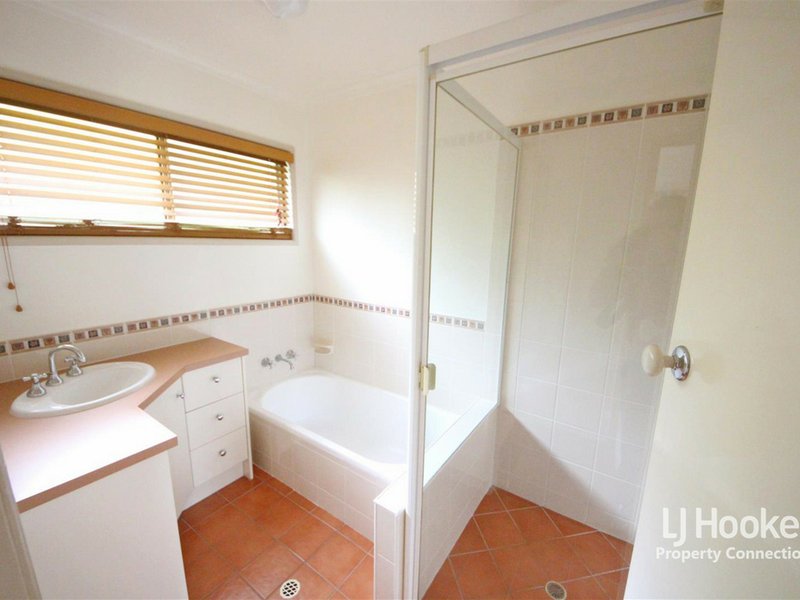 Photo - 5 Loowa Street, Kallangur QLD 4503 - Image 5