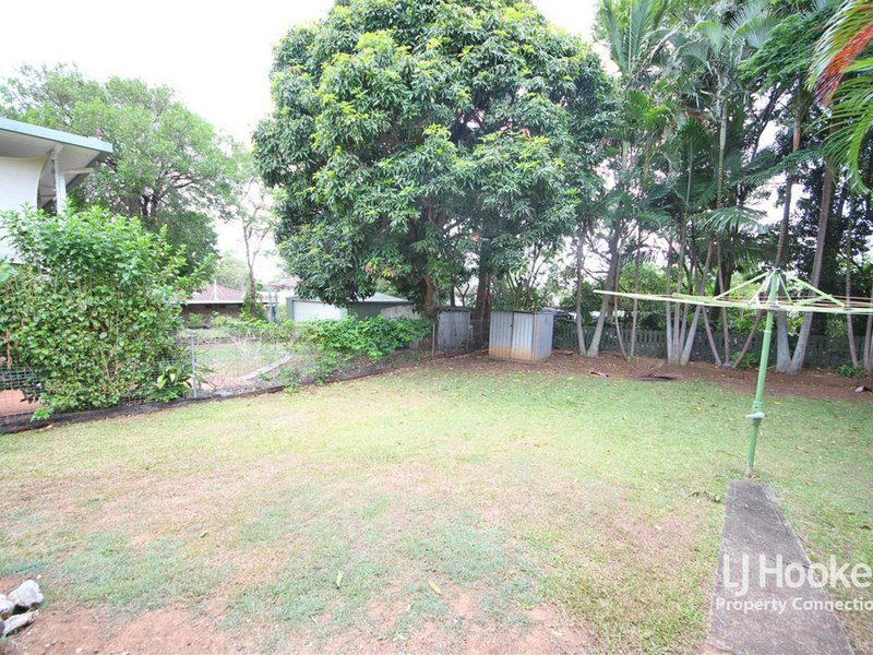 Photo - 5 Loowa Street, Kallangur QLD 4503 - Image 7