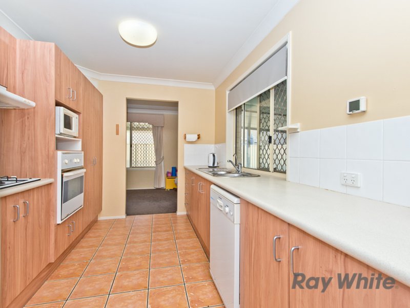 Photo - 5 Loreto Close, Boondall QLD 4034 - Image 3