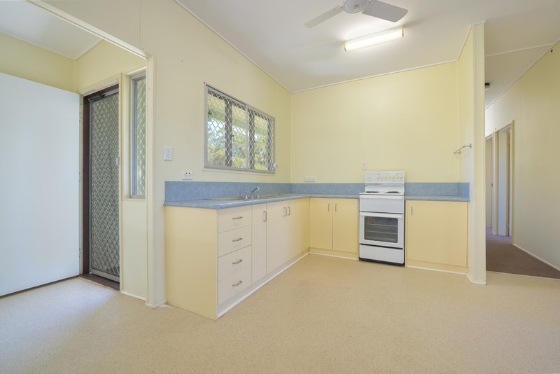 Photo - 5 Lorikeet Avenue, New Auckland QLD 4680 - Image 6