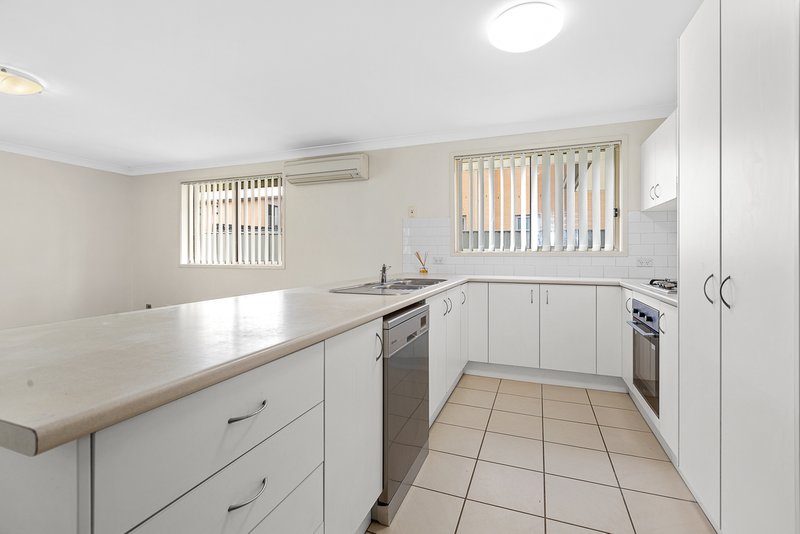 Photo - 5 Lotus Terrace, Hamlyn Terrace NSW 2259 - Image 4