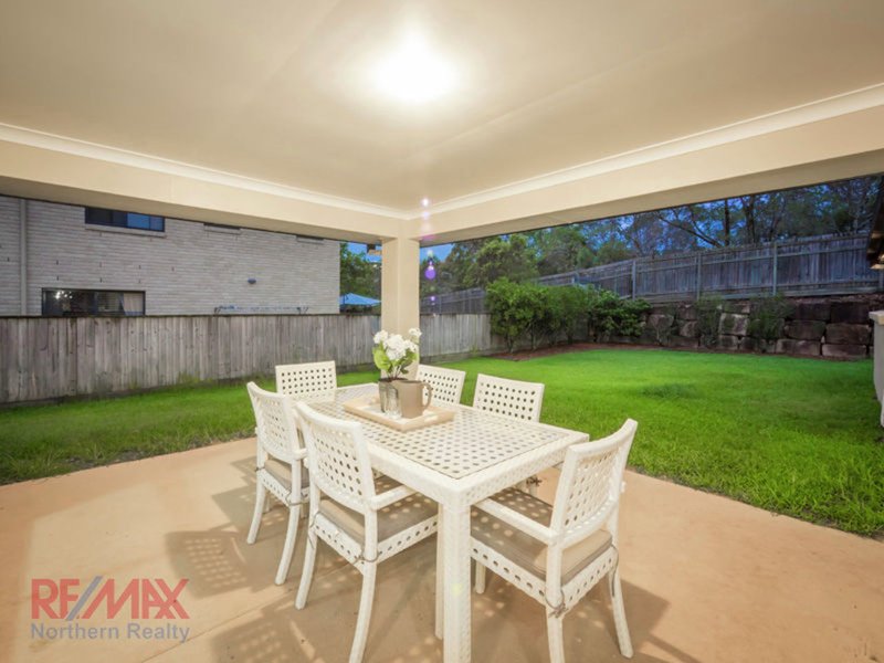 Photo - 5 Lowai Ct , Albany Creek QLD 4035 - Image 4