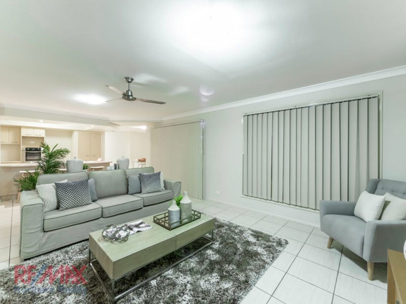 Photo - 5 Lowai Ct , Albany Creek QLD 4035 - Image 8