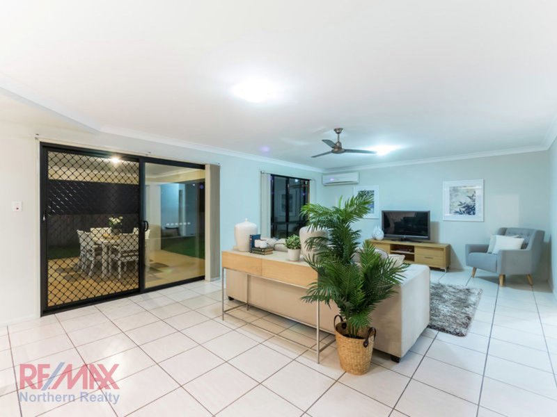 Photo - 5 Lowai Ct , Albany Creek QLD 4035 - Image 9