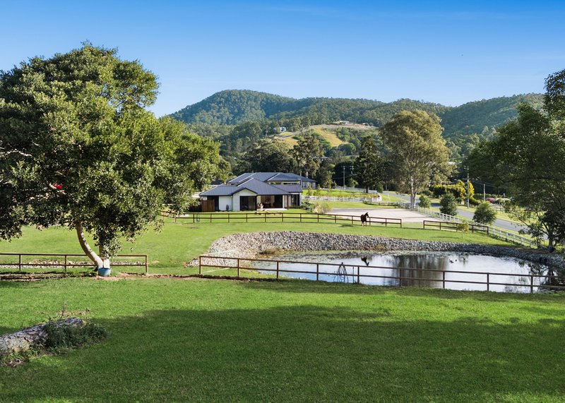 Photo - 5 Luca Court, Willow Vale QLD 4209 - Image 1