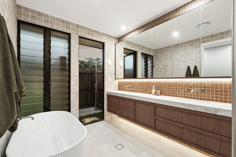Photo - 5 Luca Court, Willow Vale QLD 4209 - Image 15