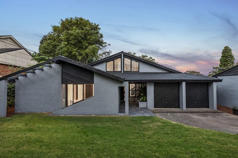 Photo - 5 Lucia Avenue, St Ives NSW 2075 - Image 10