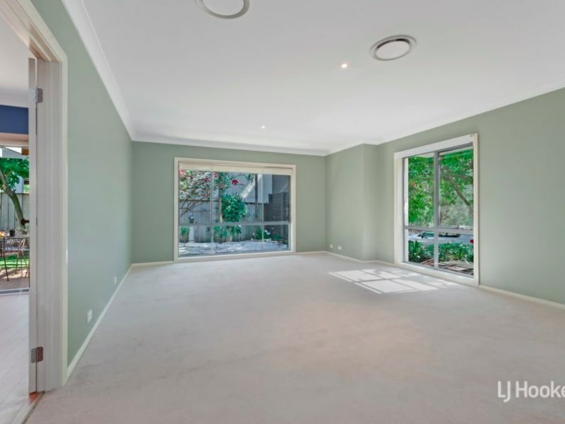Photo - 5 Ludlow Street, Stanhope Gardens NSW 2768 - Image 2