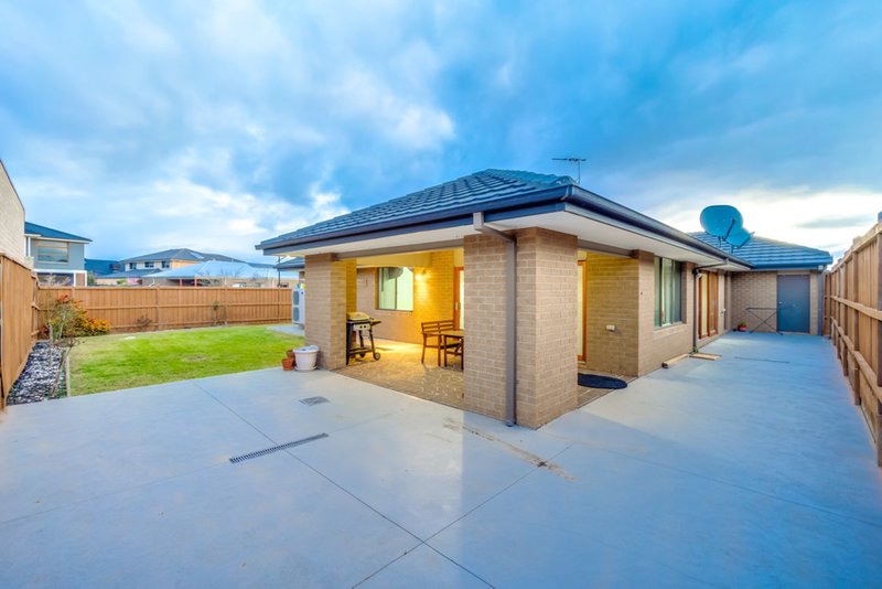 Photo - 5 Lukis Avenue, Williams Landing VIC 3027 - Image 11