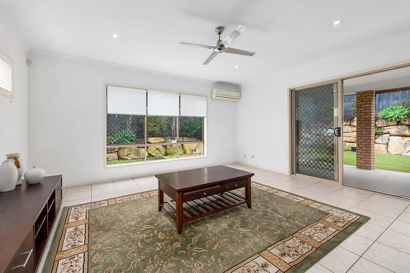 Photo - 5 Lunar Place, Bridgeman Downs QLD 4035 - Image 10