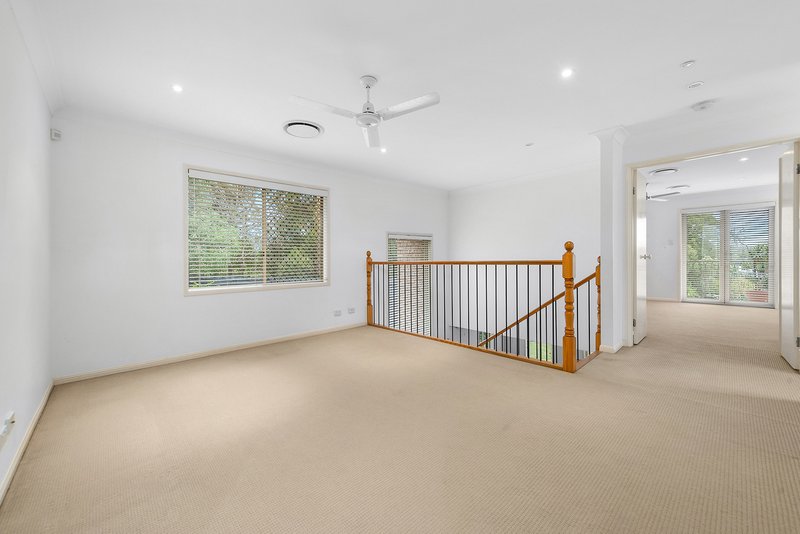 Photo - 5 Lunar Place, Bridgeman Downs QLD 4035 - Image 11