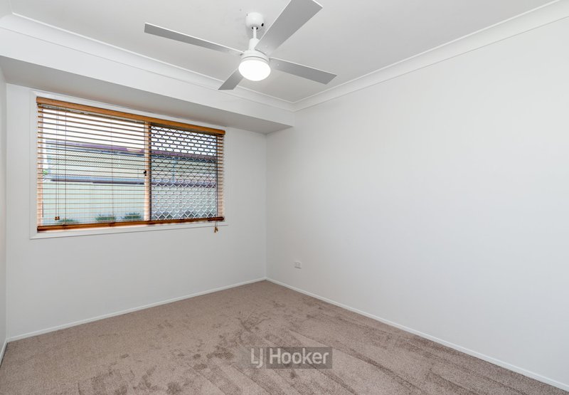 Photo - 5 Lupus Street, Hillcrest QLD 4118 - Image 19