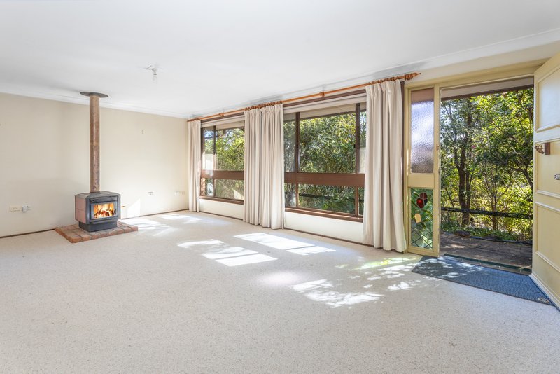 Photo - 5 Lurline Street, Wentworth Falls NSW 2782 - Image 2