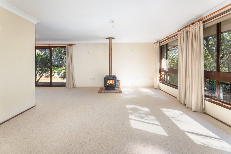 Photo - 5 Lurline Street, Wentworth Falls NSW 2782 - Image 4