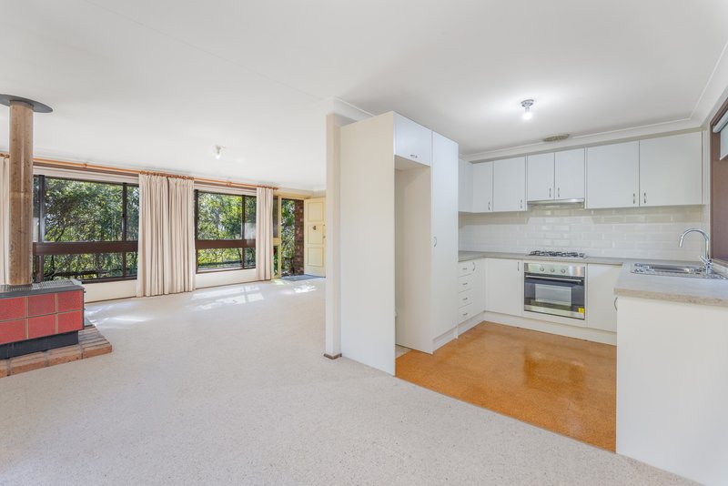 Photo - 5 Lurline Street, Wentworth Falls NSW 2782 - Image 5