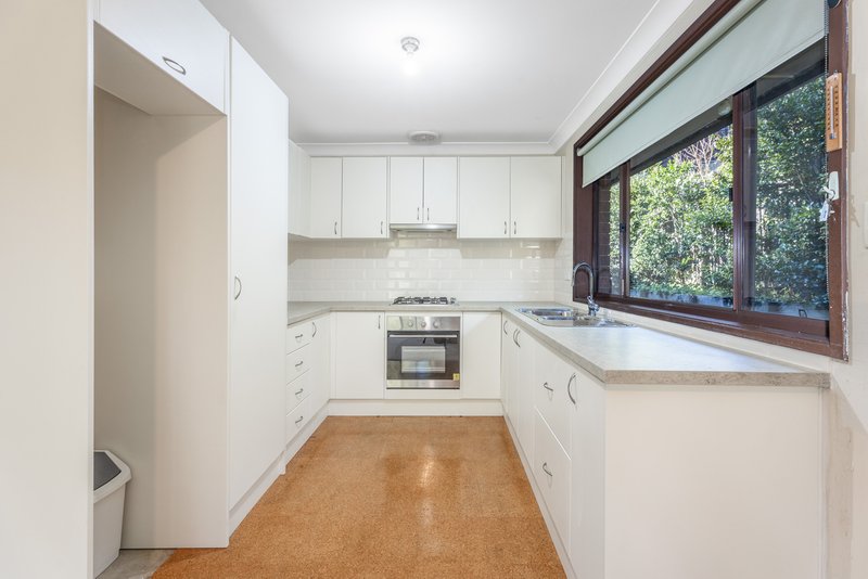 Photo - 5 Lurline Street, Wentworth Falls NSW 2782 - Image 8