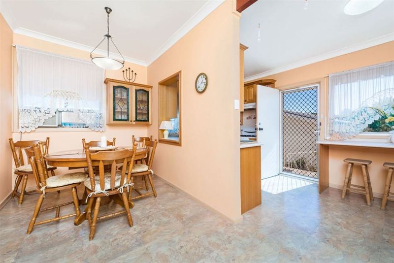 Photo - 5 Macdonald Ave , Lalor Park NSW 2147 - Image 5