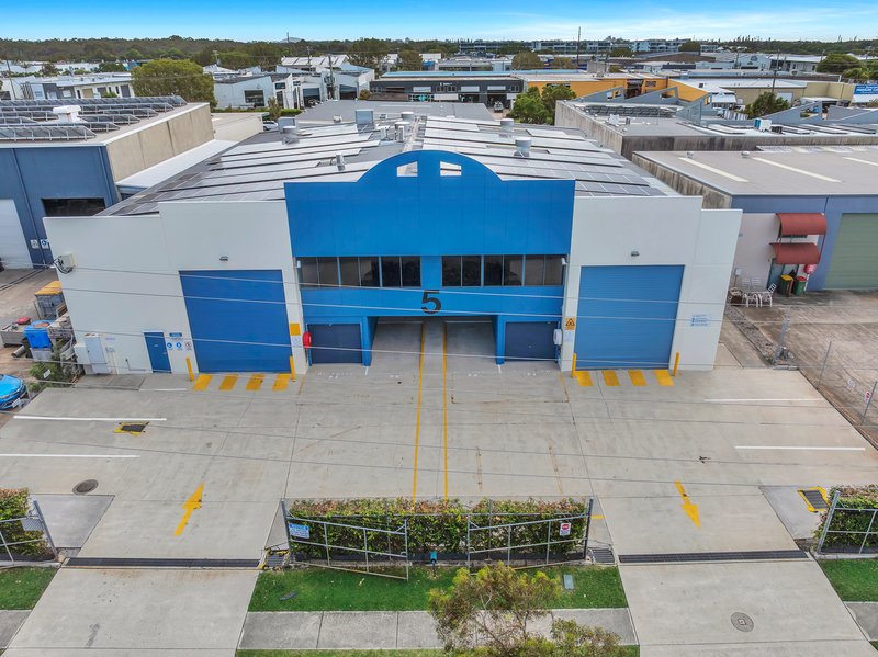 Photo - 5 Machinery Avenue, Warana QLD 4575 - Image 2