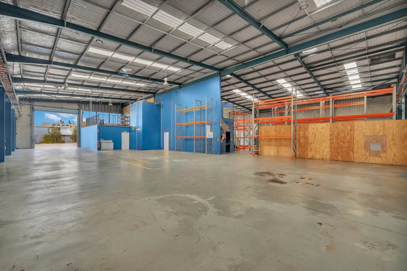Photo - 5 Machinery Avenue, Warana QLD 4575 - Image 5