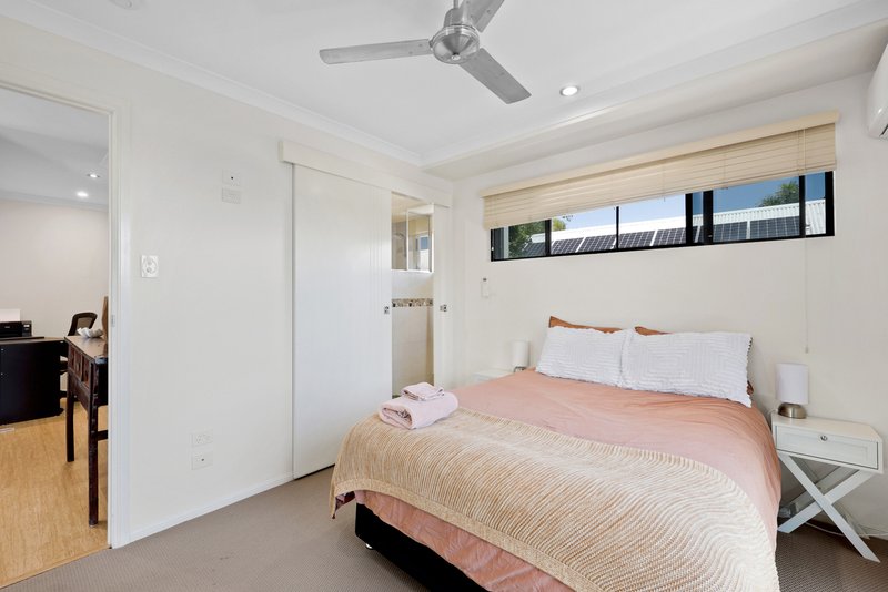 Photo - 5 Mackenzie Street, Eimeo QLD 4740 - Image 11