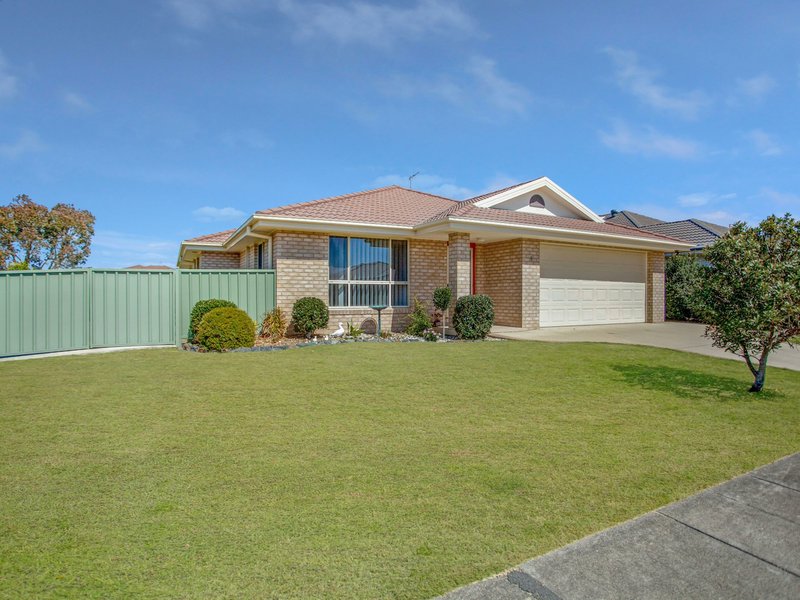 5 Mackerel Way, Old Bar NSW 2430