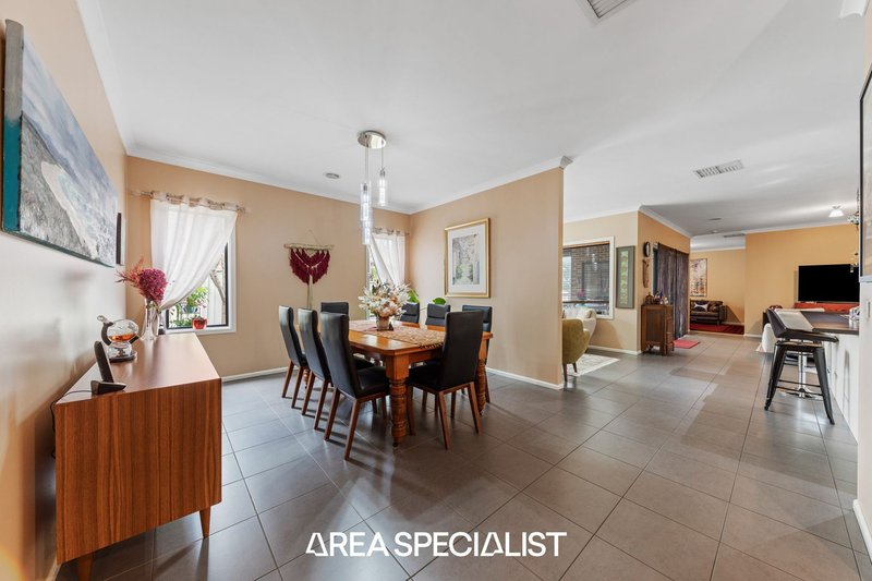 Photo - 5 Macquarie Circuit, Pakenham VIC 3810 - Image 6