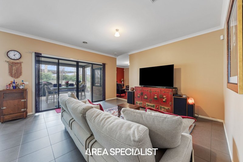 Photo - 5 Macquarie Circuit, Pakenham VIC 3810 - Image 12