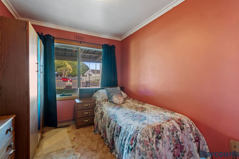 Photo - 5 Madden Place, Devonport TAS 7310 - Image 10