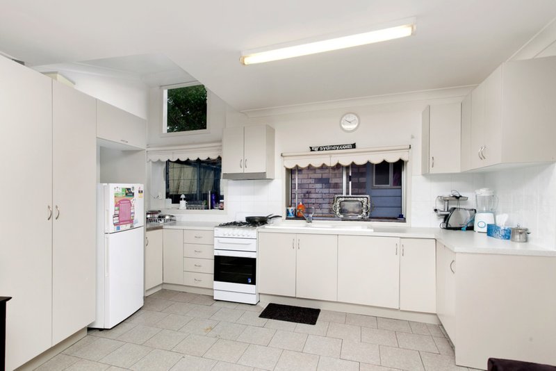 Photo - 5 Madoline Street, Gwynneville NSW 2500 - Image 3