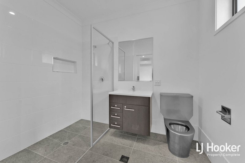 Photo - 5 Maher Place, Gleneagle QLD 4285 - Image 14