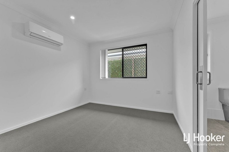 Photo - 5 Maher Place, Gleneagle QLD 4285 - Image 17