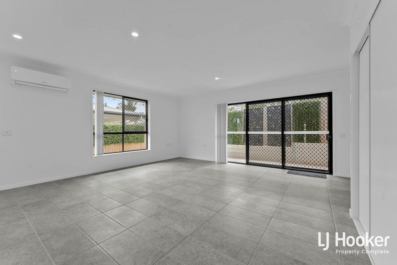 Photo - 5 Maher Place, Gleneagle QLD 4285 - Image 24