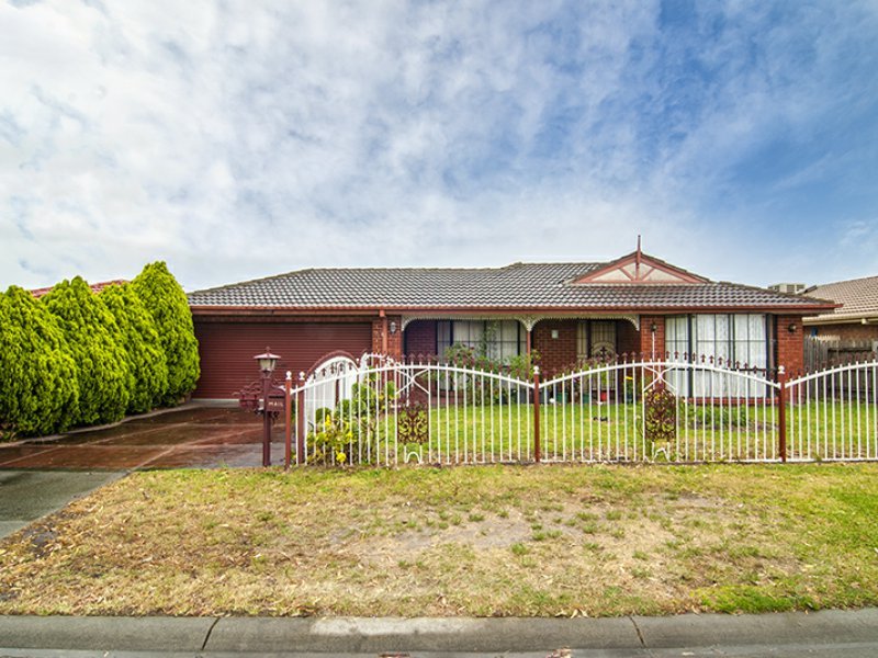 5 Mahogany Close, Hampton Park VIC 3976