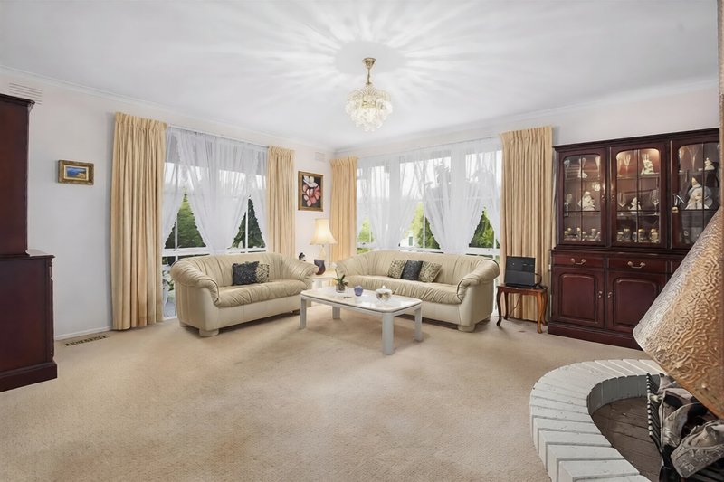 Photo - 5 Mahonia Court, Ferntree Gully VIC 3156 - Image 2