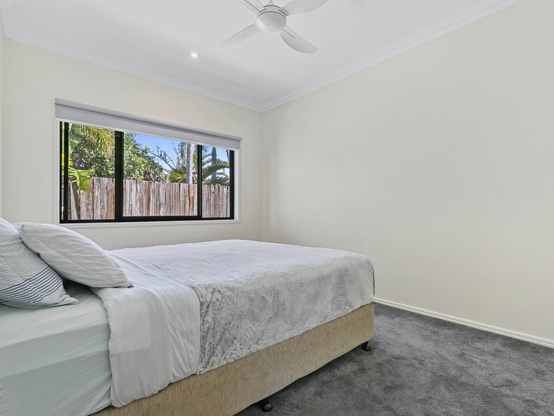 Photo - 5 Mainbrace Court, Banksia Beach QLD 4507 - Image 13