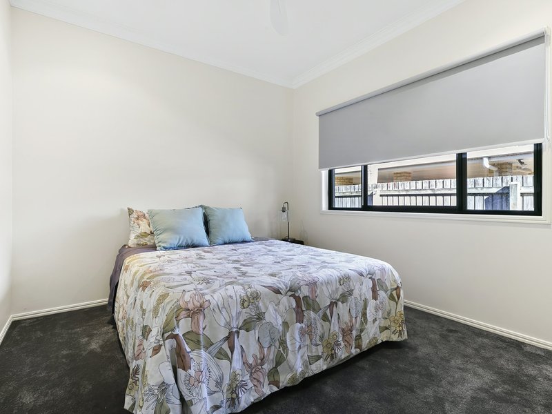 Photo - 5 Mainbrace Court, Banksia Beach QLD 4507 - Image 15